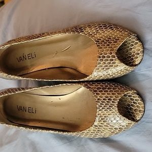 Van Eli snake skin kitten heels 7M